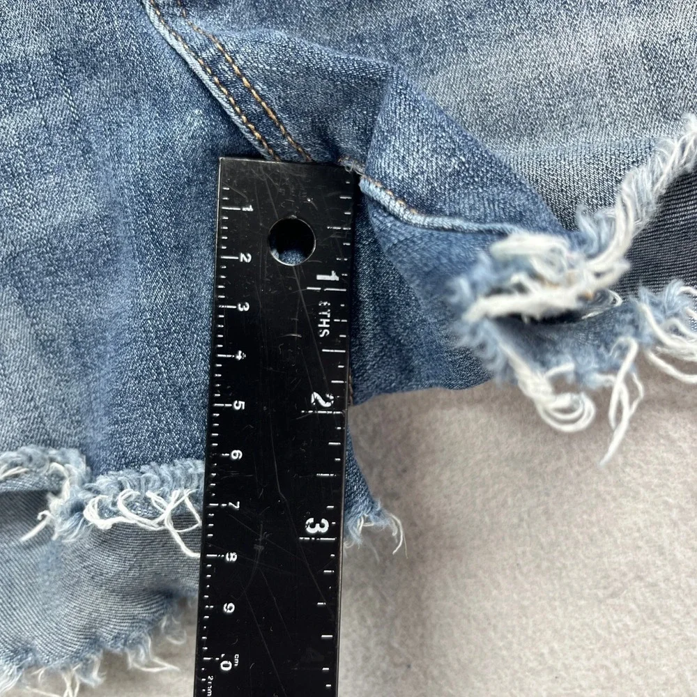 American Eagle Outfitters medium wash